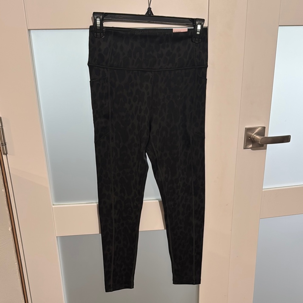 BNT Victoria Secret Essential Leggings